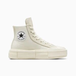 Brand New Converse women shoes Size 8